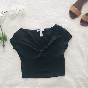 $3 W/ BUNDLE Black Stretchy Twist Crop Top
